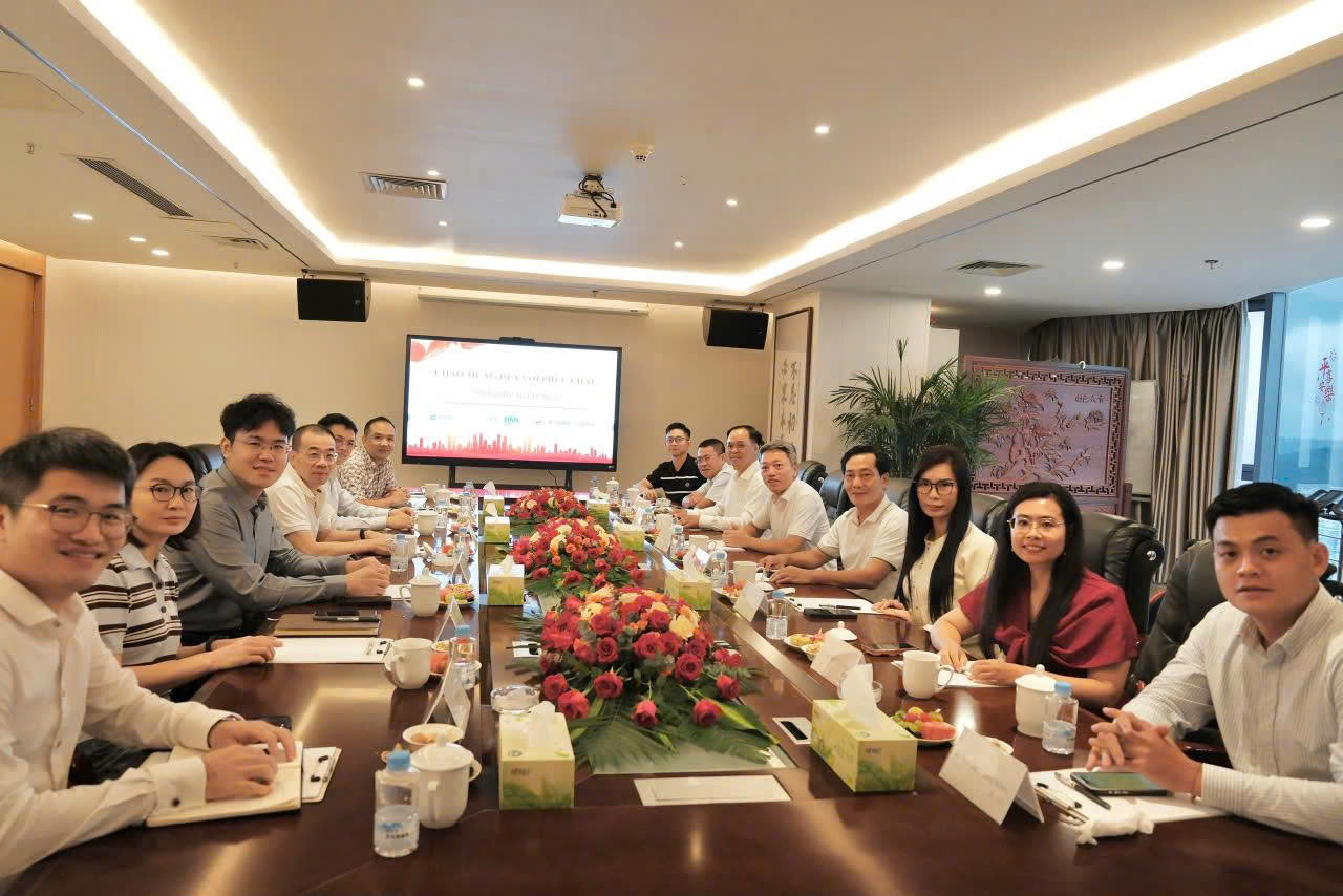 Đoàn công tác Công ty Vận tải biển VIMC (VLC) làm việc cùng các đối tác cung cấp than chiến lược